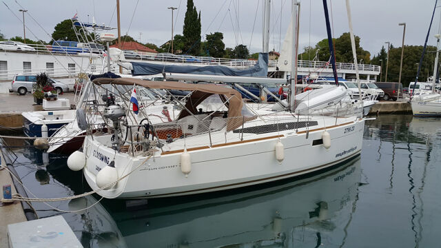 Sun Odyssey 349 - 2 cab. Glasswing